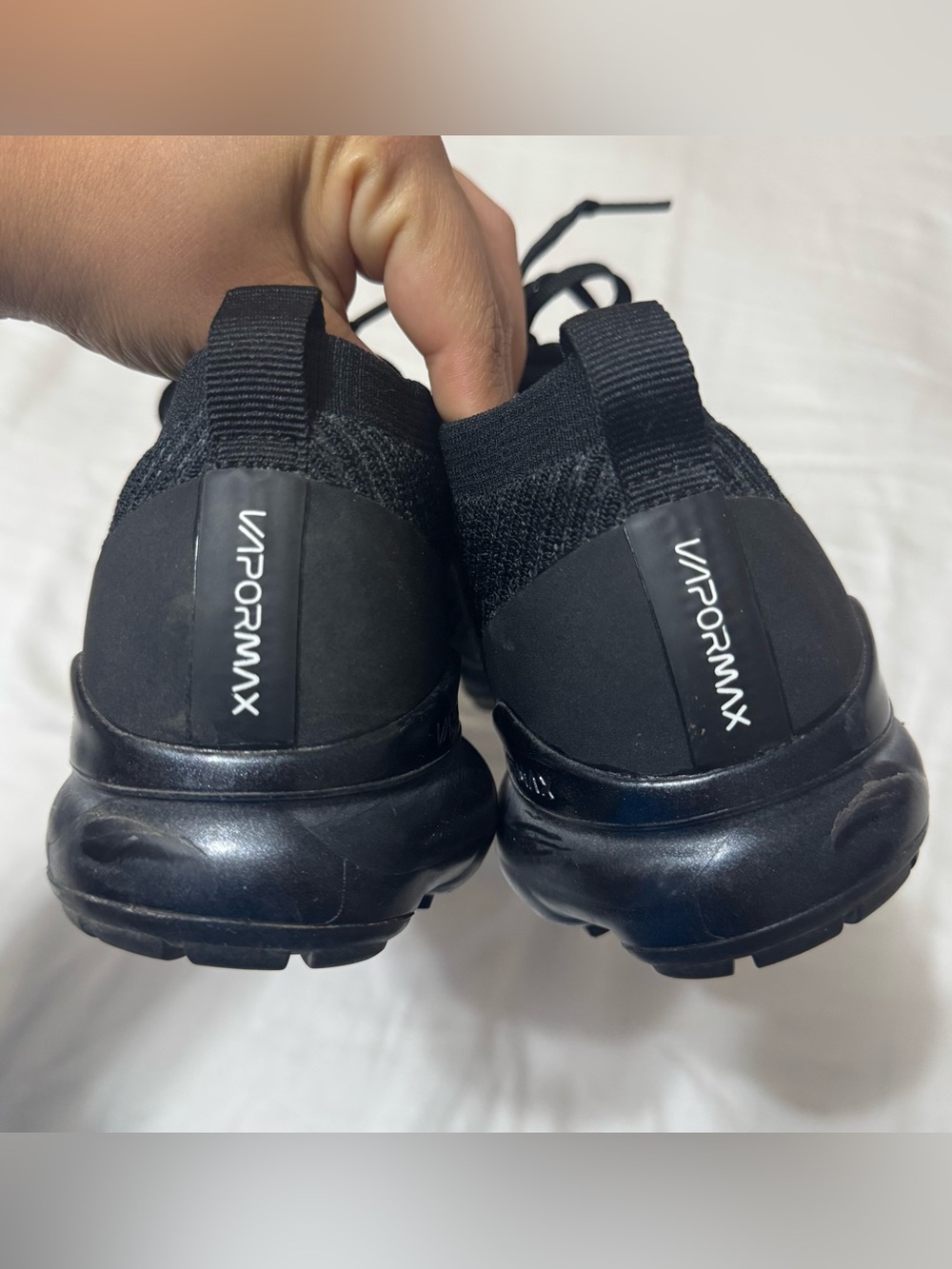 SOLD- Nike (8)air vapormax flyknit 3 men’s woman’s triple black running shoe 201 - Picture 3 of 10